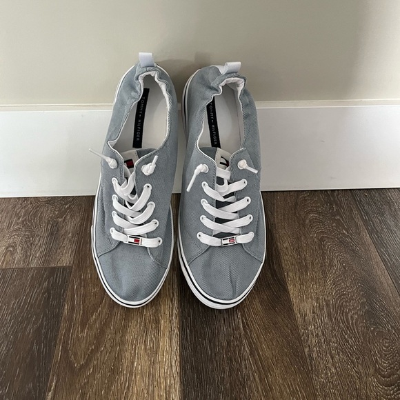 NEW TOMMY HILFIGER Odesi Lace-Up Sneakers, Blue Gray (Size 9.5 M) Nwot ! - Picture 9 of 11